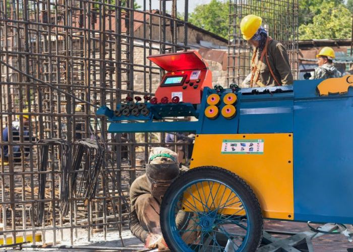 Máy bẻ đai sắt tự động và làn sóng tự động hóa ngành xây dựng Việt Nam 